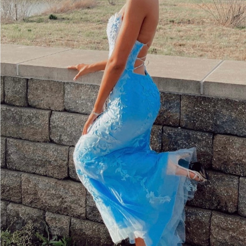 SHERRI HILL